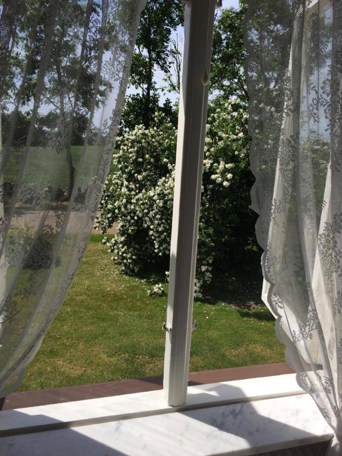 Hermanslycke Bed & Breakfast Tvaaker Bagian luar foto